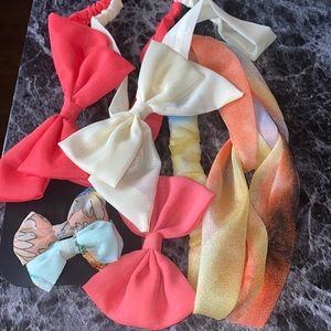 Bundle of 3 headbands and 3 bow hair clips, NEW